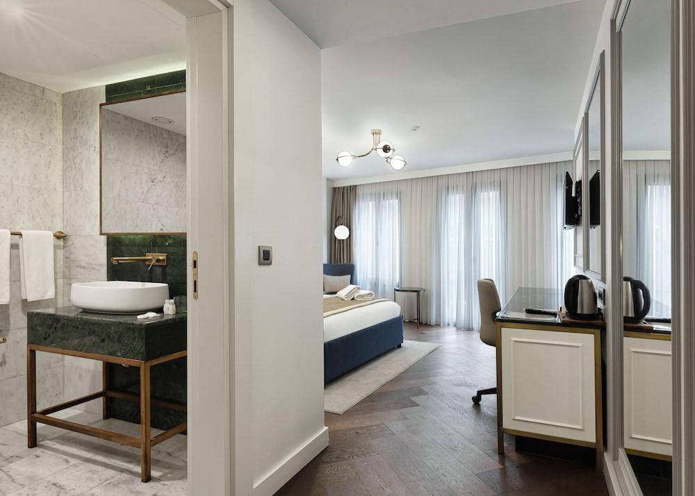 Pera Rasso Hotel Boutique Hotel Room Type - Executive Suit