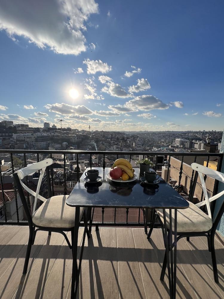 Taksim Larissa Hotel