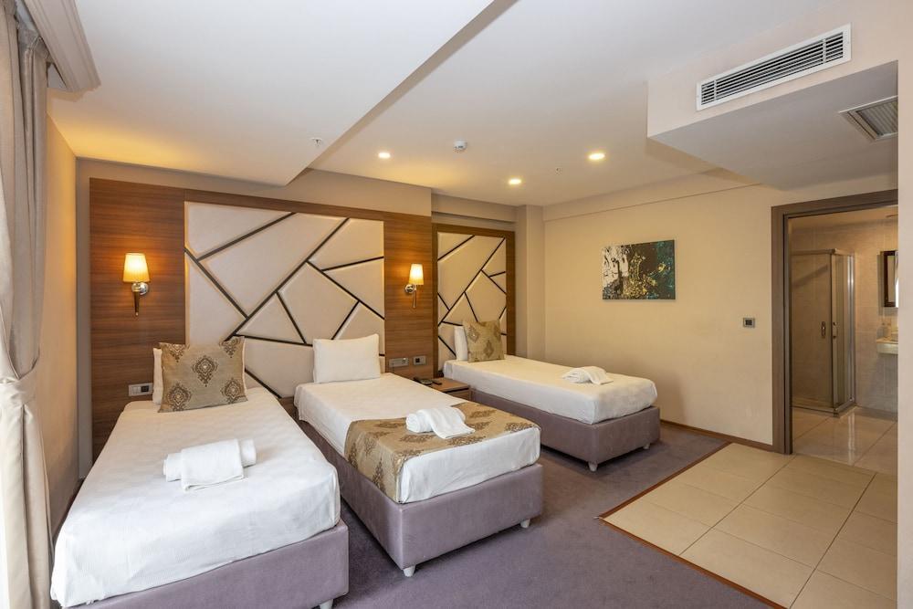 Litros Hotel & Spa Room Type - Standard Triple Room Litros Hotel & Spa Room Type - Standard Triple Room