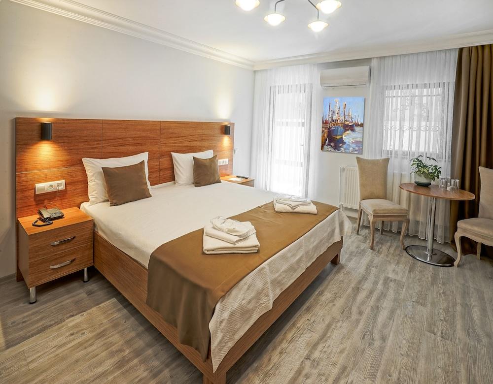 Class Hotel Bosphorus Room Type - Economy Triple Room