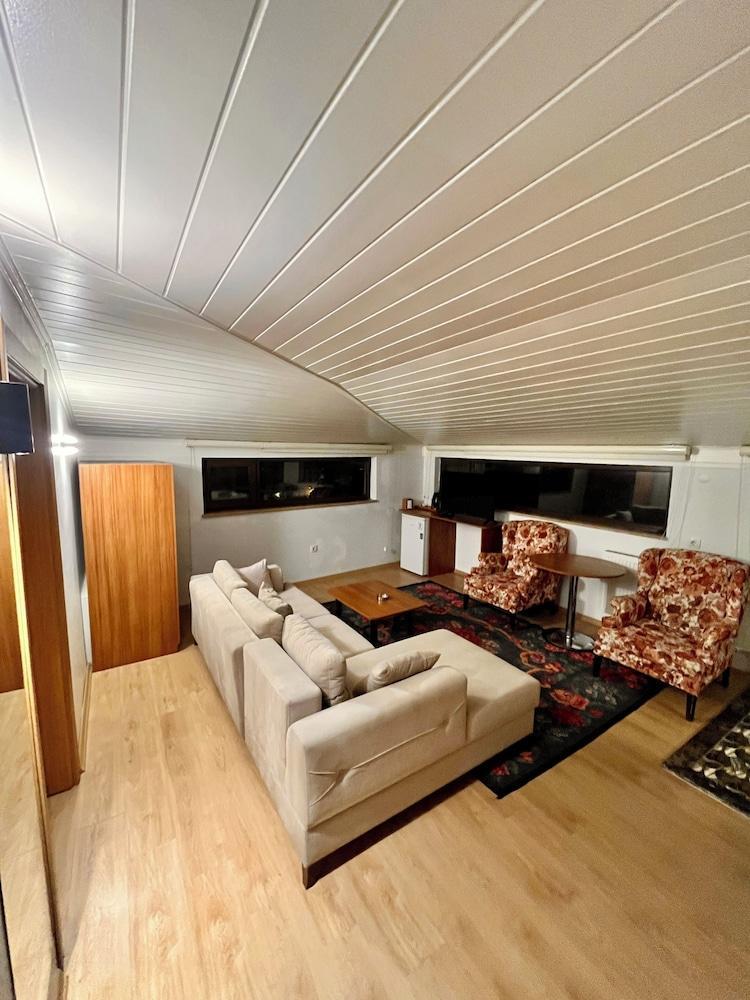 Class Hotel Bosphorus Room Type - Suite, Jetted Tub, Sea View