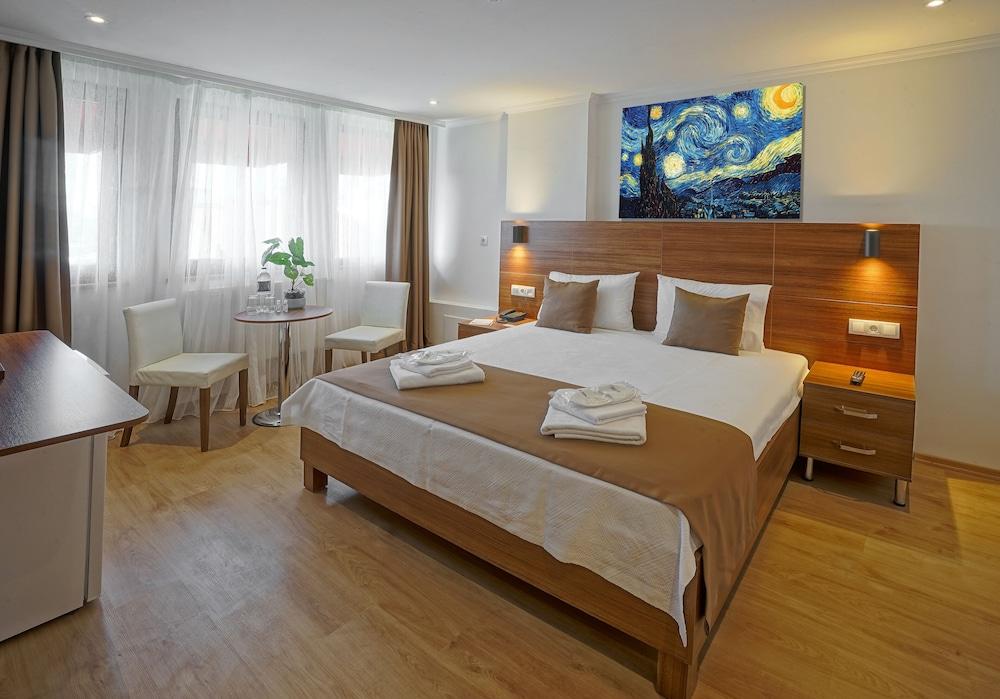 Class Hotel Bosphorus Room Type - Deluxe Double Room