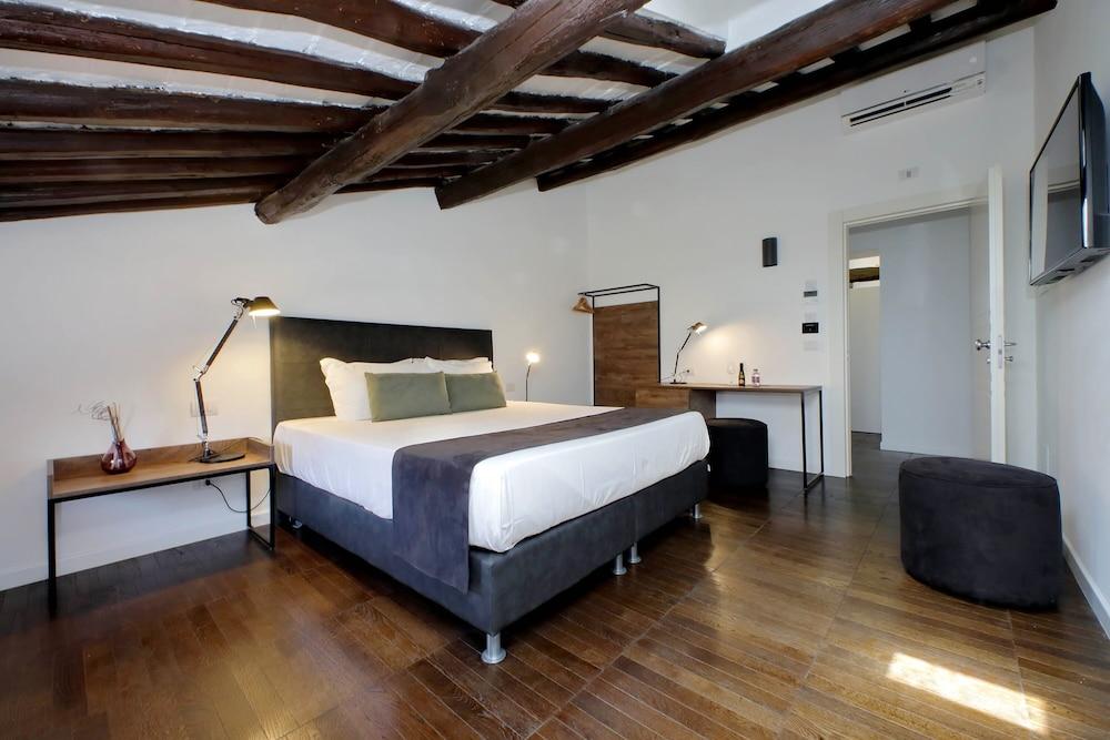 Villa Corsini Room Type - Classic Double or Twin Room