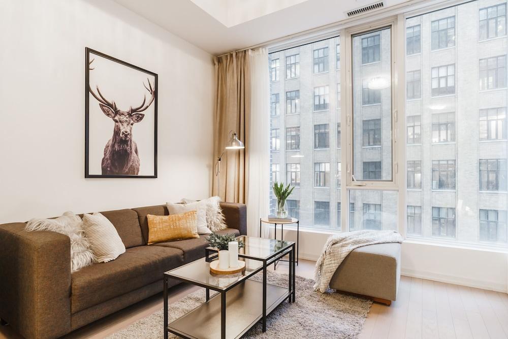 Sarkar Suites - Peter Street - Tap to explore photos