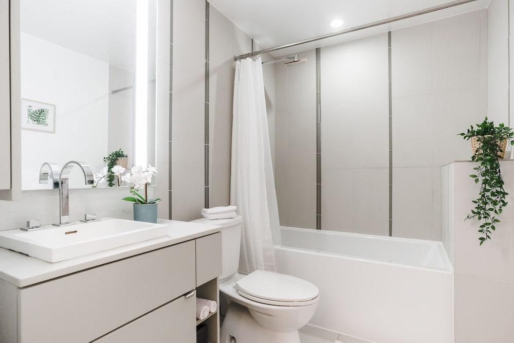 Sarkar Suites - Peter Street - Tap to explore photos