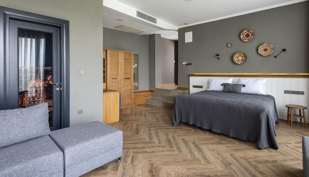 Istanbul Old City Colorful Houses Balat PETRION Hotel Room Type - Deluxe Quadruple Room Istanbul Old City Colorful Houses Balat PETRION Hotel Room Type - Deluxe Quadruple Room