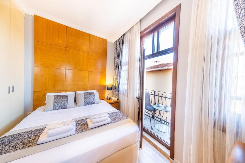 King Suits Hotel Room Type - Standard Double Room