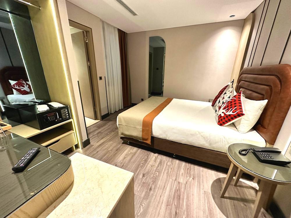 Edition Old City Hotel Room Type - Economy King Room No View