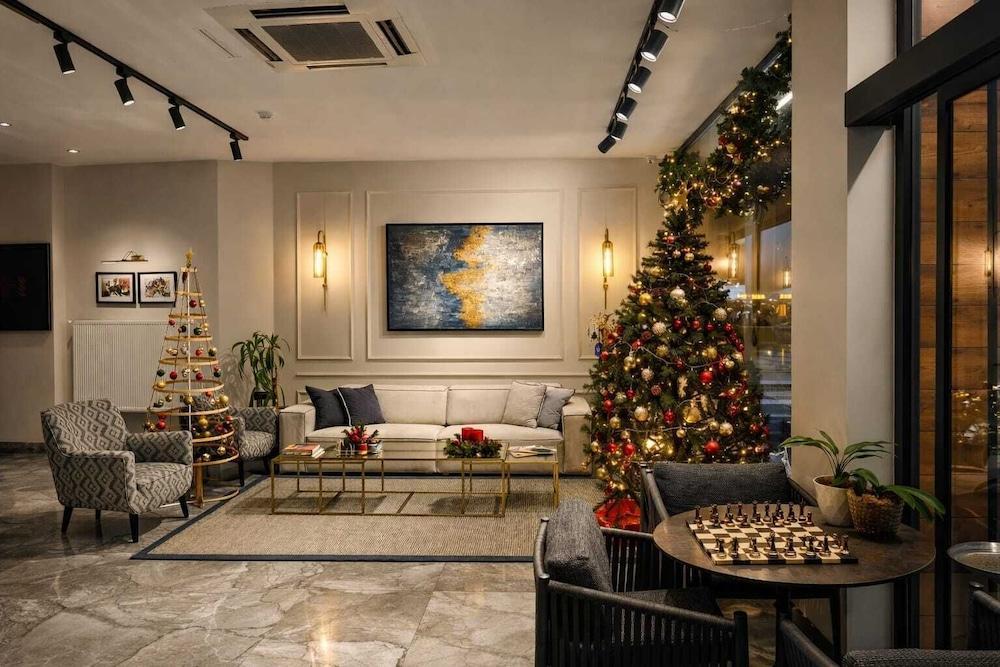 Moja City Hotel