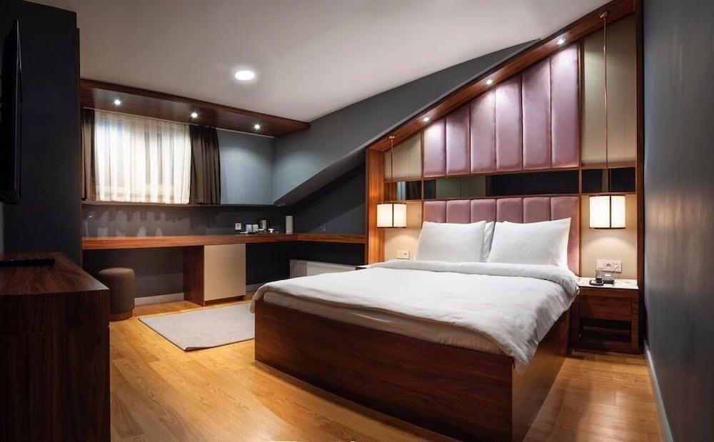 Vitabella Suites Room Type - Superior Studio