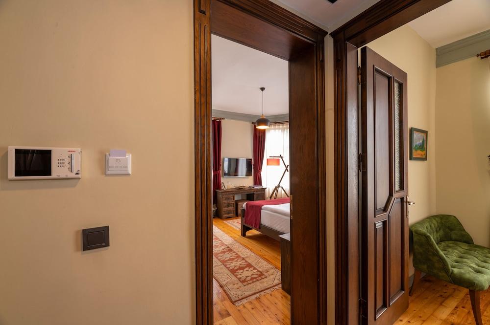 Opera Suites Okanli Room Type - Junior Suite