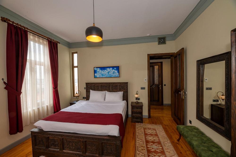 Opera Suites Okanli Room Type - Deluxe Suite, Sea View