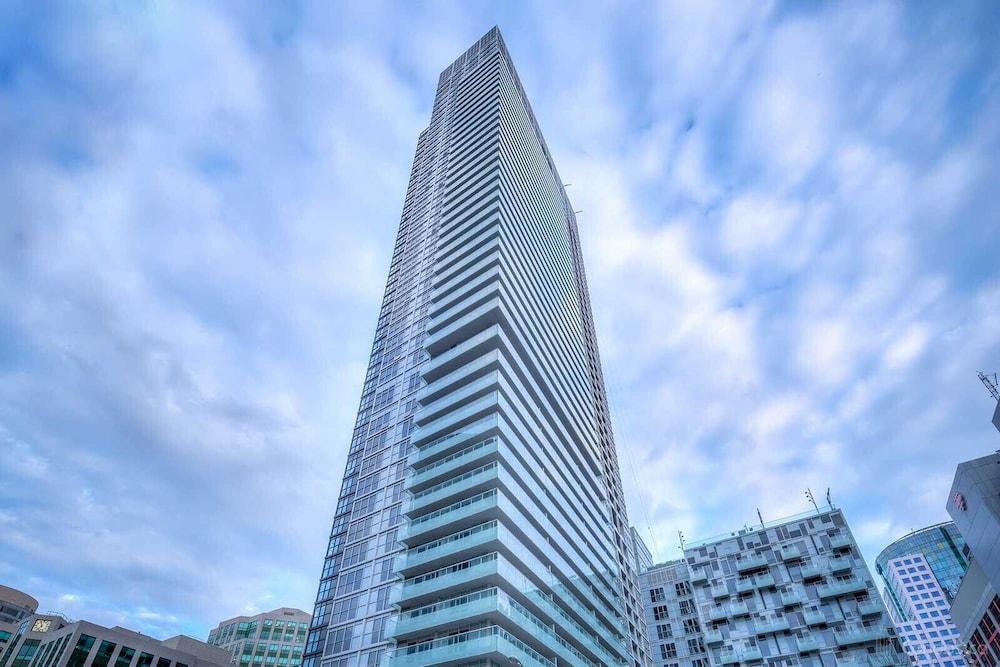 The Bay Suites MTCC CN TOWER