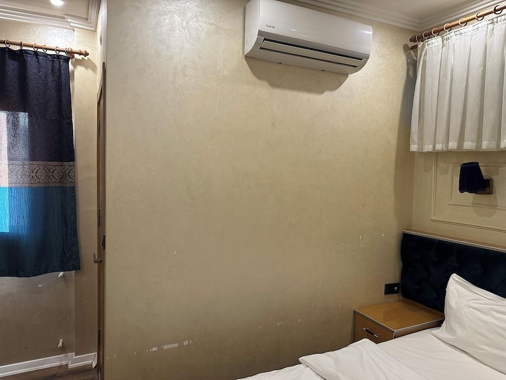 Bonami Hotel Room Type - Standard Double Room