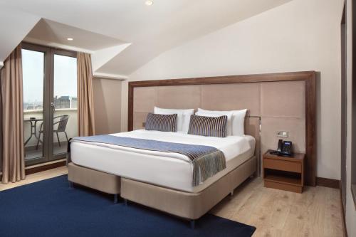 TRYP By Wyndham Istanbul Sisli Hotel Room Type - Premium Suite with Jacuzzi