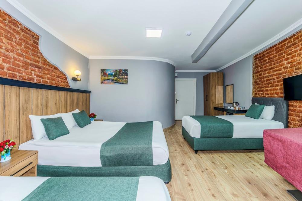 La Pera Suites Room Type - Family Room