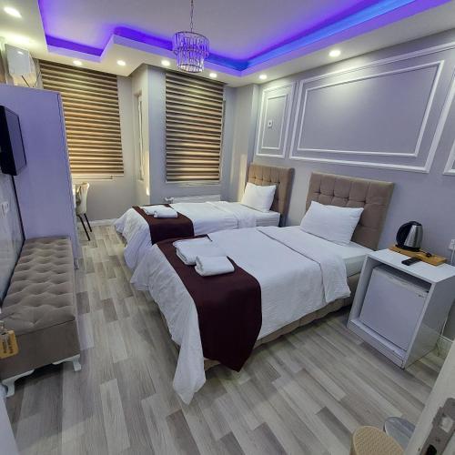 Modena Hotel Room Type - Standard Twin Room