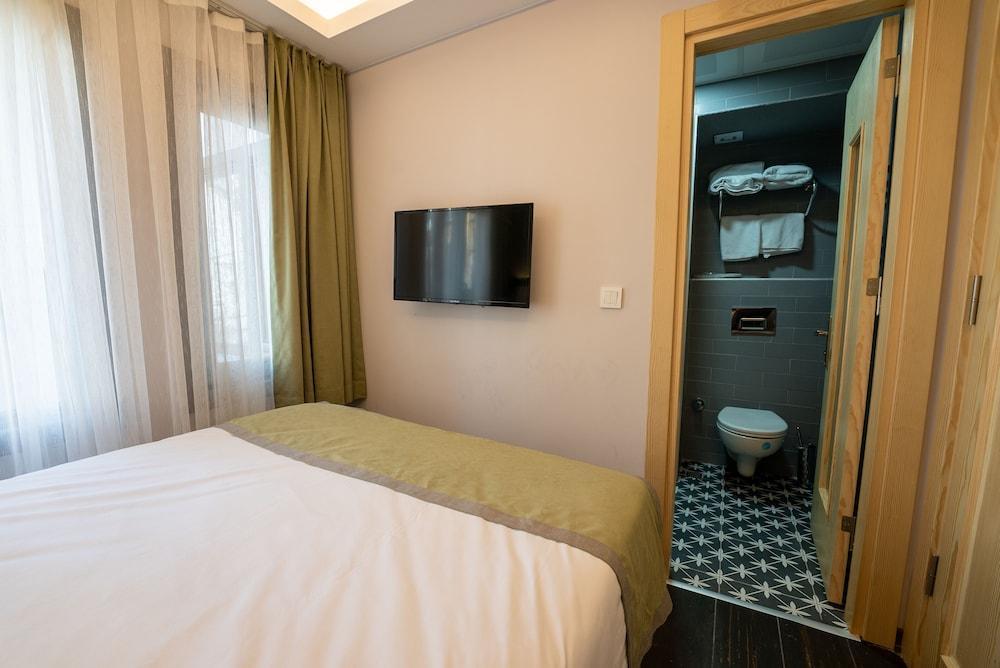 Best Hotel Kadikoy - Tap to explore photos
