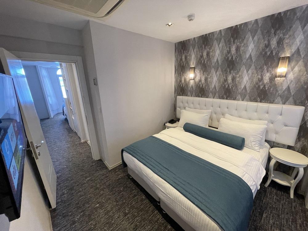 Weingart Seaside Hotel Room Type - Superior Triple Room