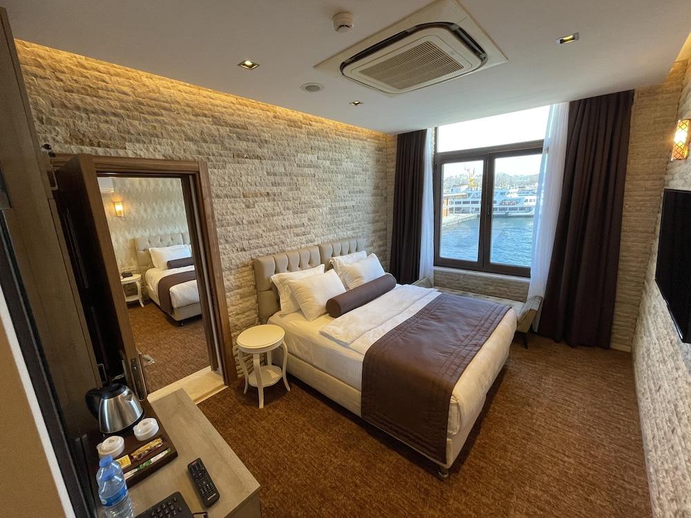 Weingart Seaside Hotel Room Type - Family Room