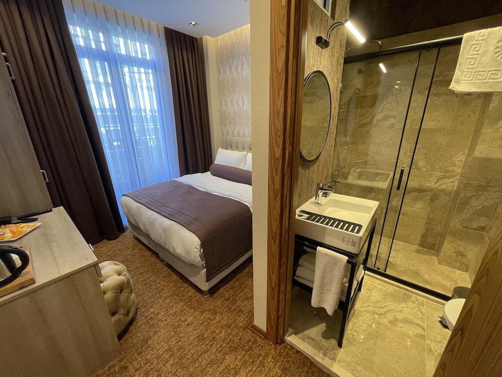 Weingart Seaside Hotel Room Type - Standard Double Room