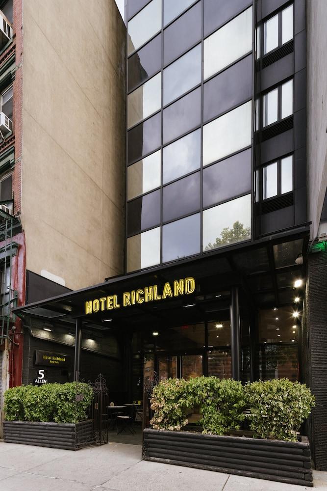 Hotel Richland LES - Tap to explore photos