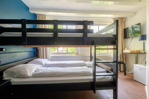 Hotel Prinsenhof Amsterdam Room Type - Family Room with Lake View