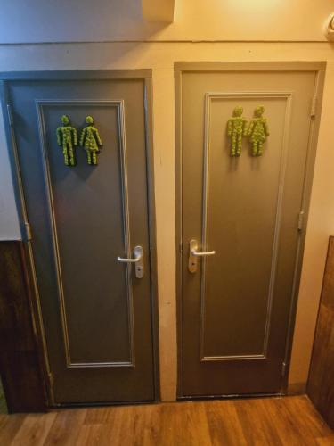 Amsterdam Downtown Hotel Canal View Room Type - 8-Bed Mixed Dormitory Room
