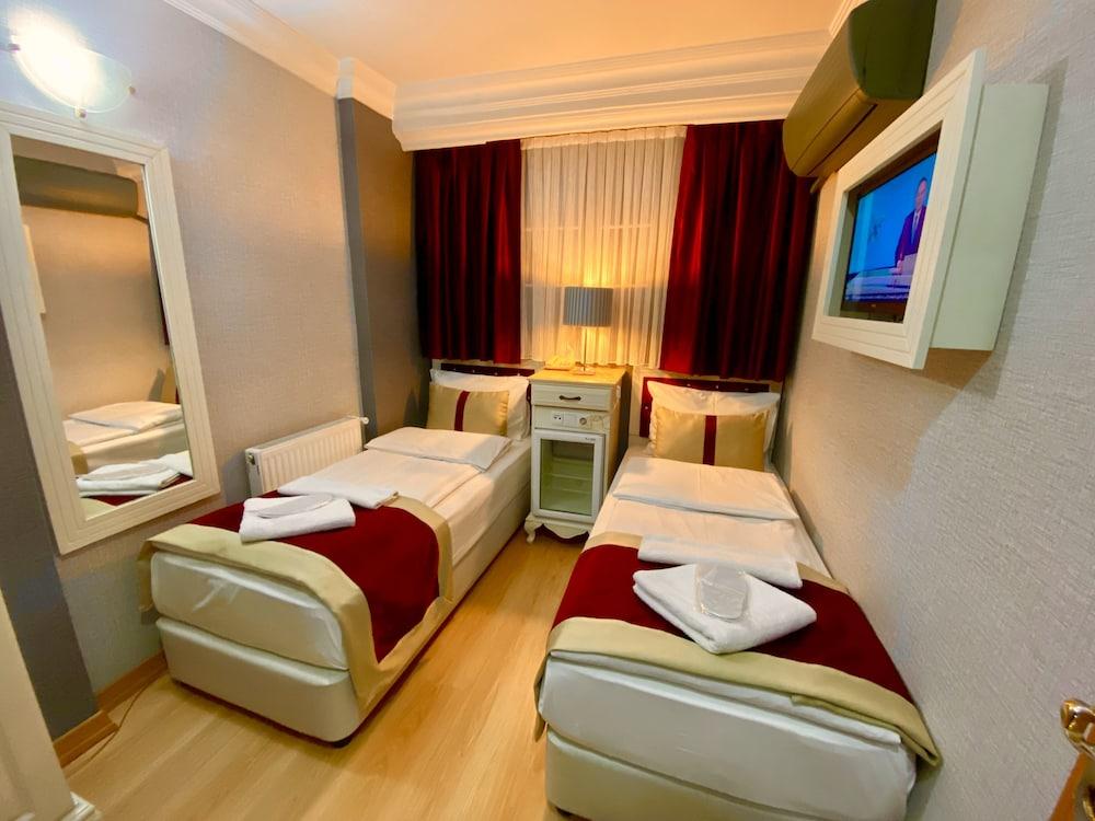 Santefe Hotel Room Type - Standard Twin Room