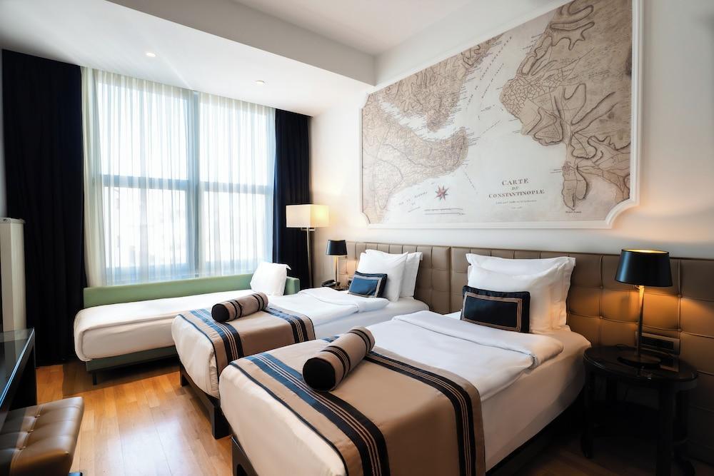AKKA Lush Hotel Taksim Room Type - Deluxe Triple Twin