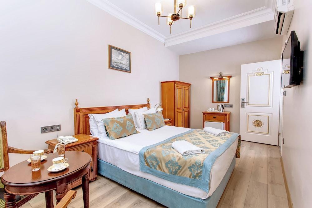 Hotel Saba Room Type - Standard Double Room, 1 Double Bed Hotel Saba Room Type - Standard Double Room, 1 Double Bed
