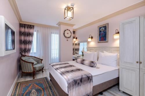 Agora Guesthouse Room Type - 	Standard Double Room with Private Bathroom