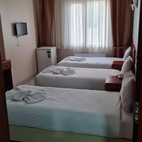 EMOS HOTEL Room Type - Standard Triple Room