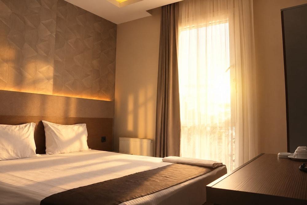 Niconya Port Suite&Hotel - Tap to explore photos