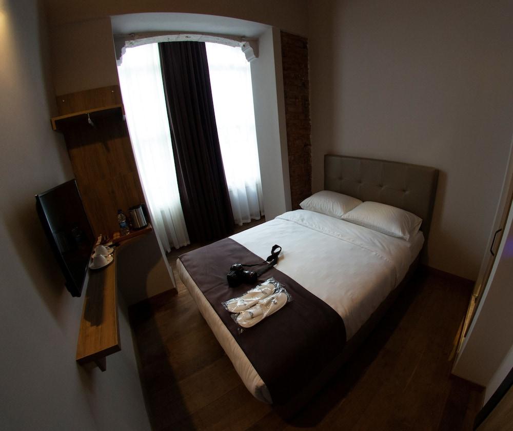 Jurnal Hotel Room Type - Superior Double Room