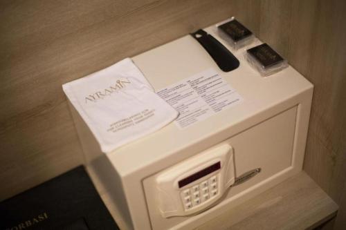 Ayramin Deluxe Hotel Taksim - Tap to explore photos