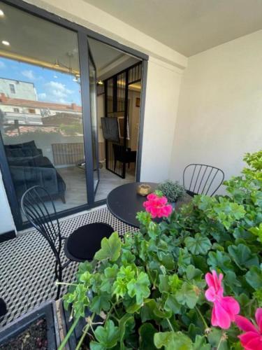 Ayramin Deluxe Hotel Taksim - Tap to explore photos