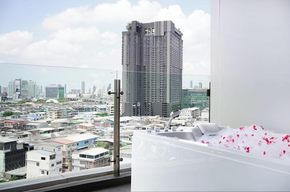 Valia Bangkok Sukhumvit 24 by Kingston Hotels Room Type - Jacuzzi Sky Suite