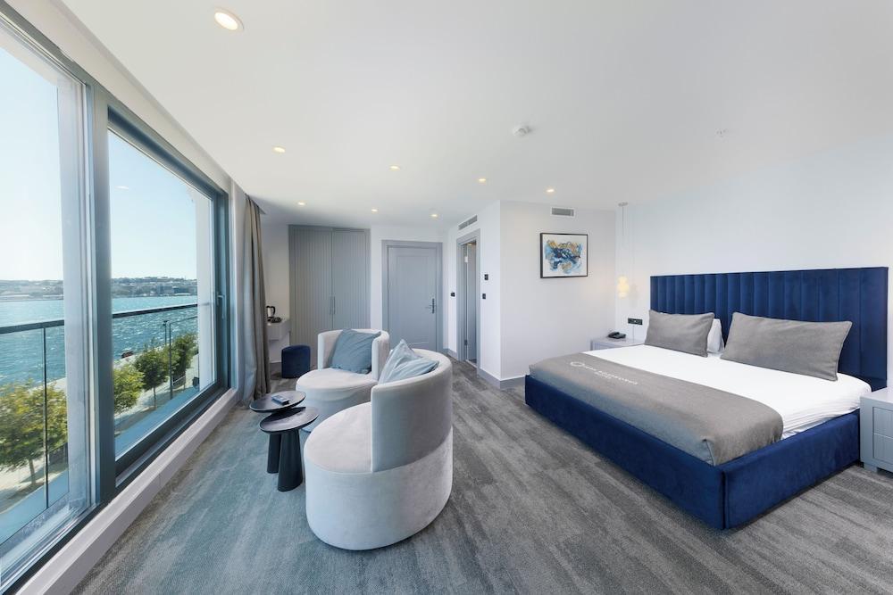 Pera Bosphorus Hotel - Tap to explore photos
