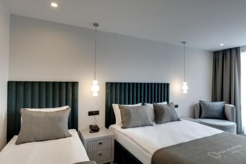 Pera Bosphorus Hotel Room Type - Triple Room