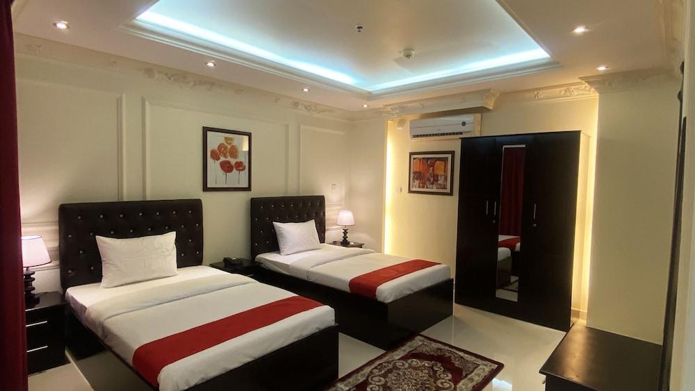 Majestic Hotel Room Type - Deluxe Twin Room