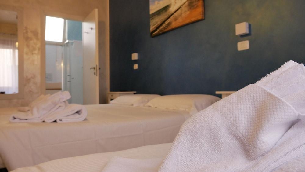 Borghetto Hotel Room Type - Comfort Triple Room