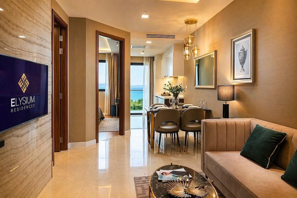 The Elysium Pratumnak Pattaya - By SHG Room Type - Executive Deluxe 1 Bedroom Suite, Seaview