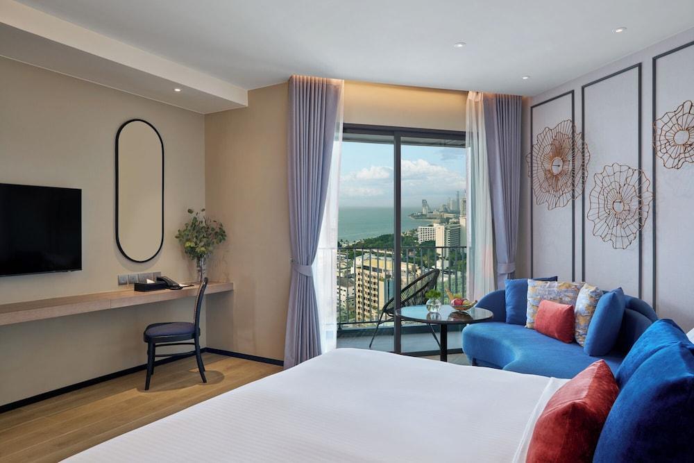 Somerset Pattaya Room Type - Studio Premier with Seaview