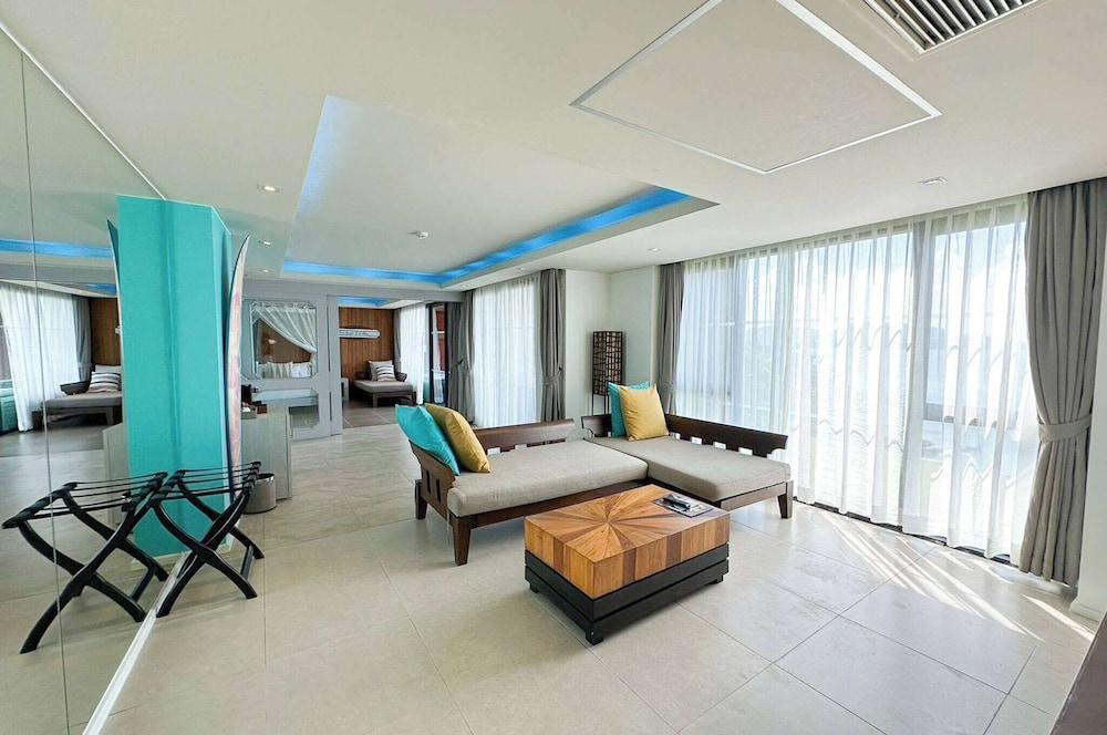 Zenmaya Oceanfront Phuket, Trademark Collection by Wyndham - Tap to explore photos