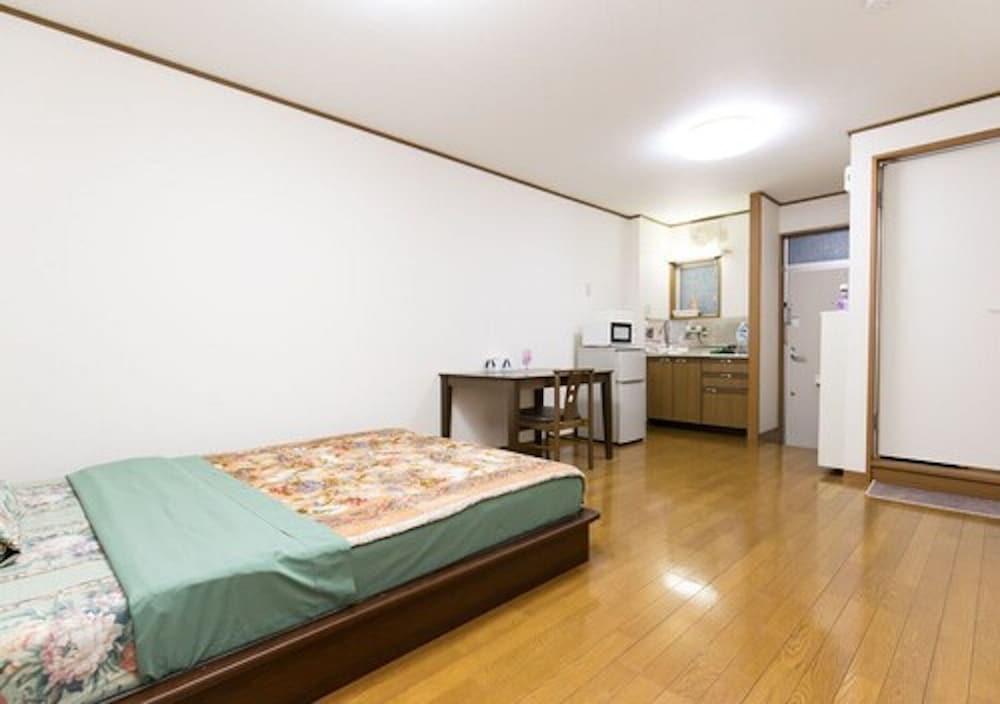 Centrally Located Deluxe Furnished.2 - Tap to explore photos