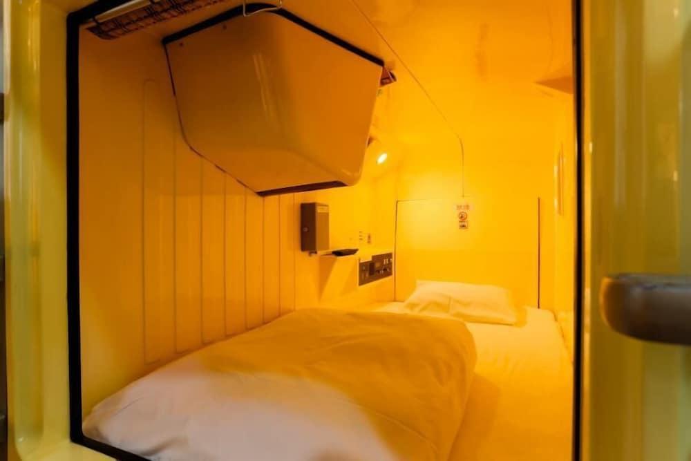 Capsule and Sauna Narimasu - Caters to Men - Tap to explore photos