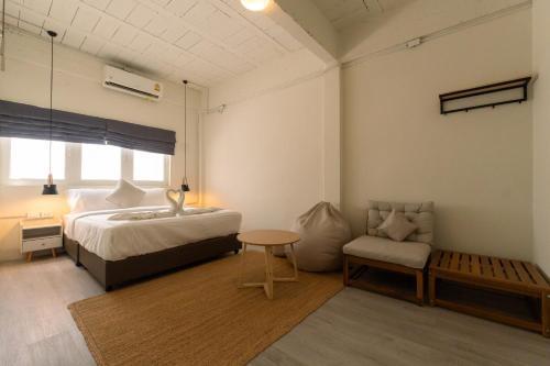 Bodega Bangkok Soi 23 Room Type - Private Room A - Shared Bathroom
