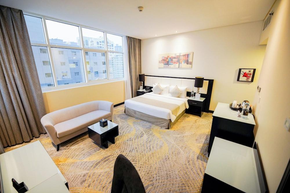 Grand Villaggio Hotel Room Type - Deluxe King Room Smoking