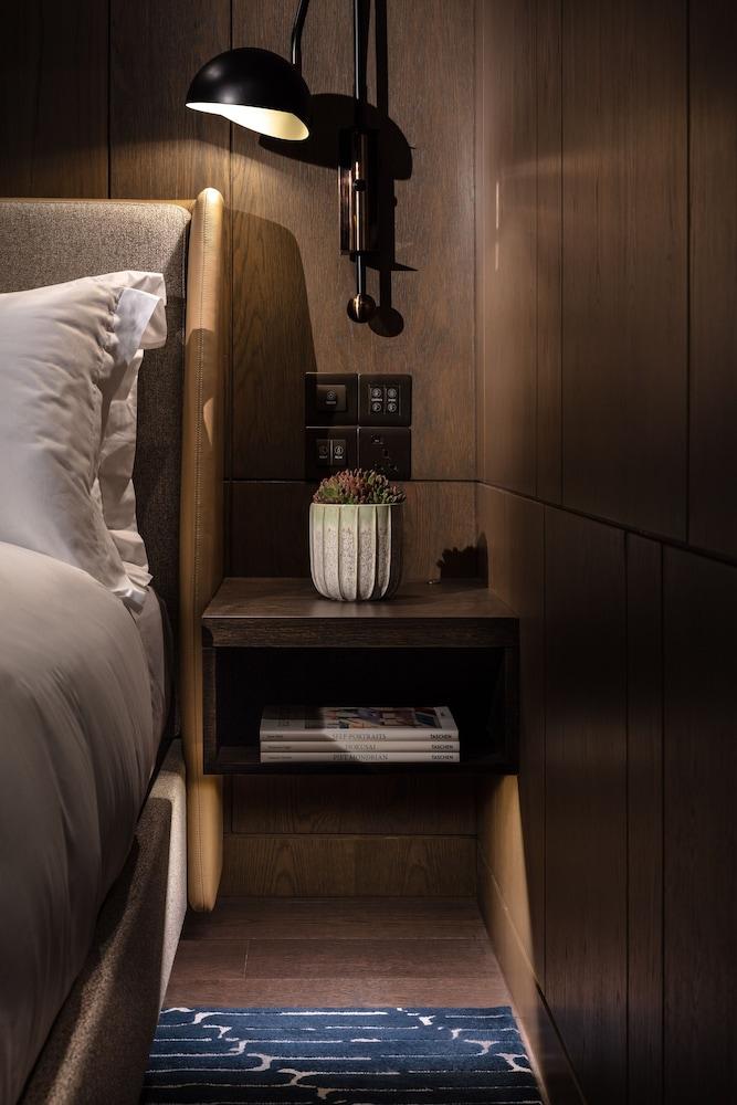 The Hari Hong Kong, Vignette Collection by IHG - Tap to explore photos